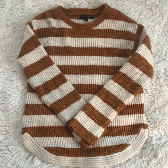 Fashion Nova sweater - Picture 4 of 4